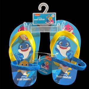 Baby Shark Flip Flop Sandals NEW size M